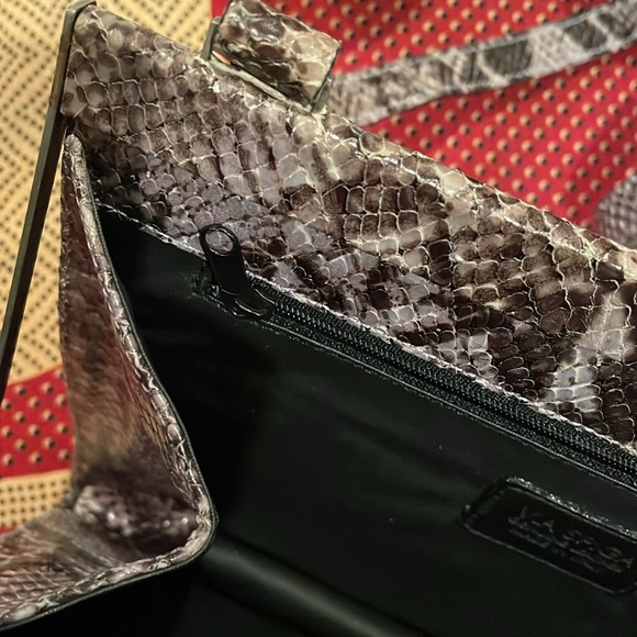 EUC Vintage Via Spiga Python bag with lilac undertones - Picture 6 of 8